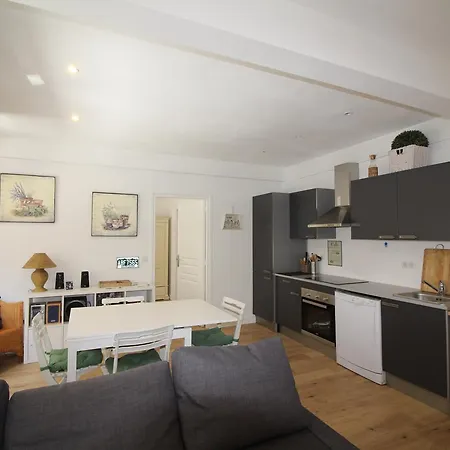 - Champagne Gambetta Apartamento Niza