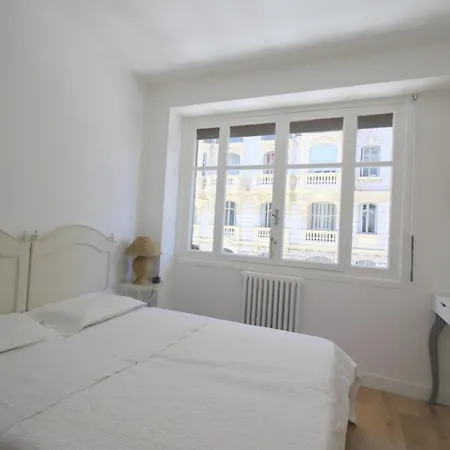 - Champagne Gambetta *