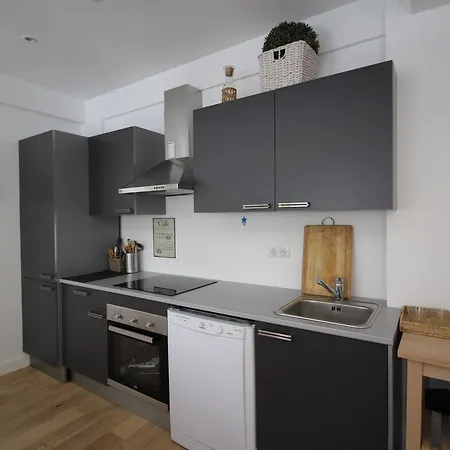 - Champagne Gambetta Apartment *
